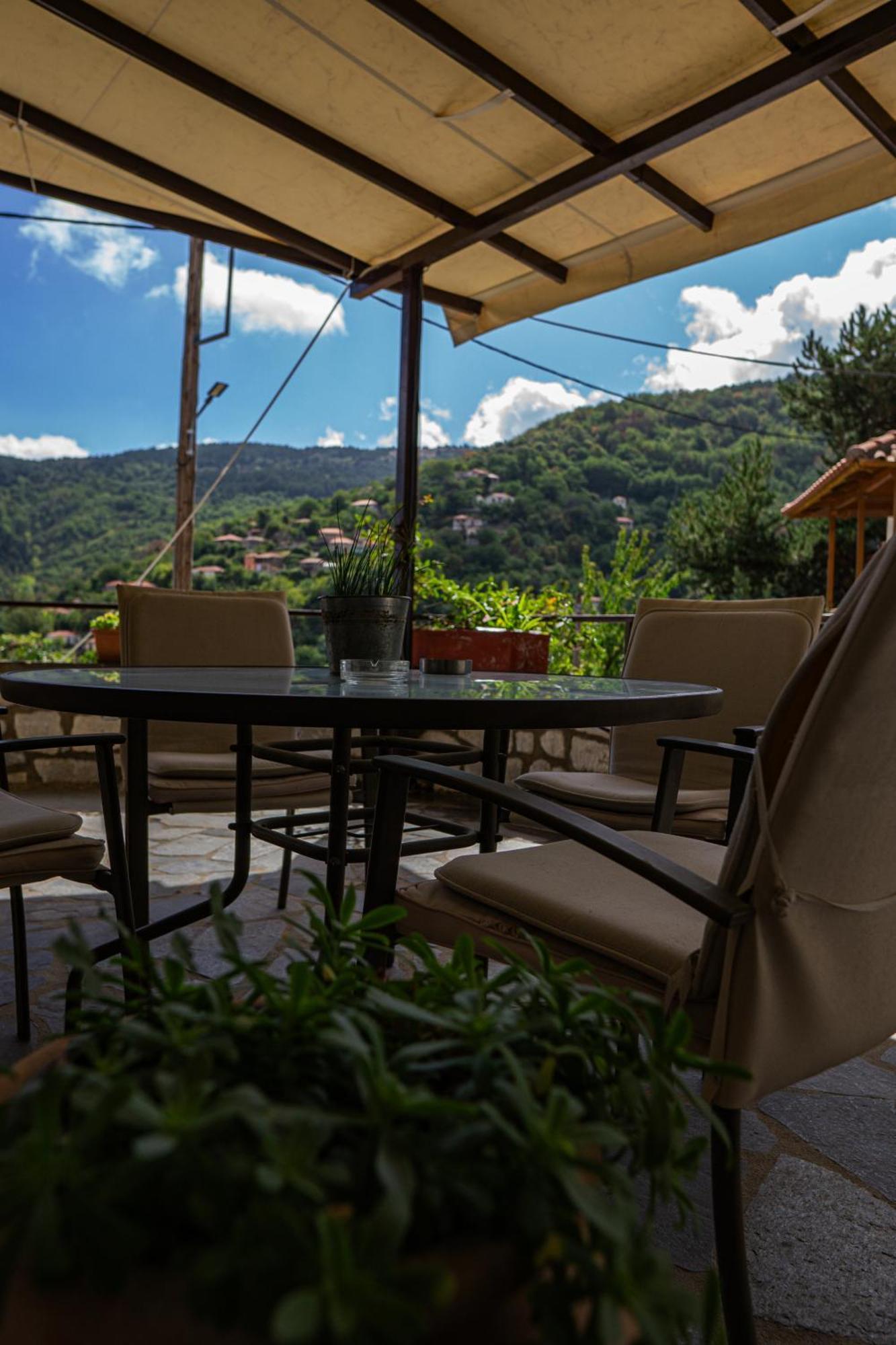 Tholos Áno Dholianá Bagian luar foto